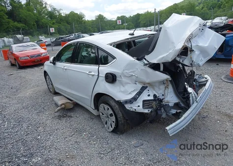 2019 Ford Fusion S z USA, uszkodzony, nr VIN 3FA6P0G74KR102497